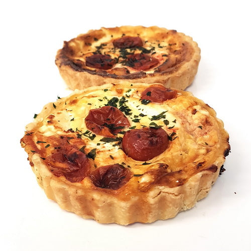 Savoury tart | Cherry tomatoes, caramelised onion, goat cheese | Vegetarian